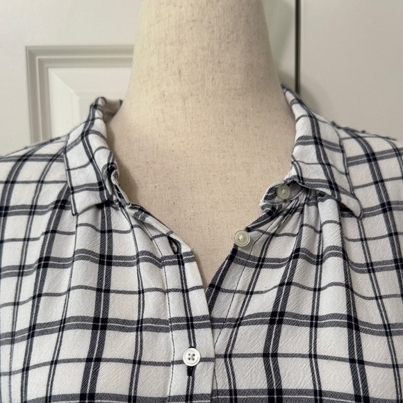 LOFT Black and White Plaid High-Low Tunic - Picture 4 of 10